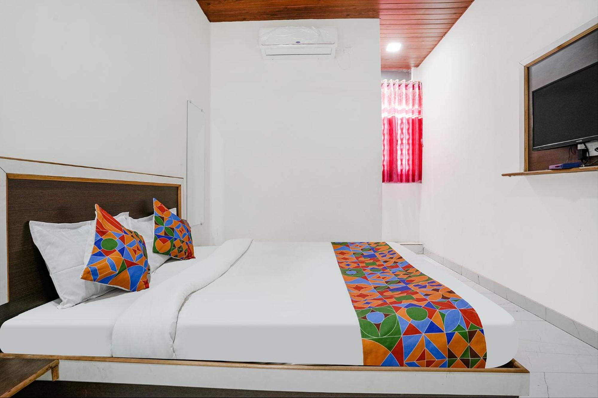 Fabexpress Sai Lodging I - Nr Nashik Railway Station ภายนอก รูปภาพ